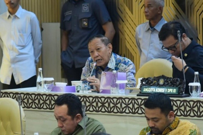 Komisi V Dukung Pemerintah Ambil Alih Renovasi Gedung dan Fasum Imbas Terdampak Unjuk Rasa
