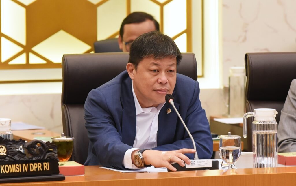 Stok Beras Bulog 3,8 Juta Ton, Alex Indra Lukman Desak Pemerintah Tidak Represif: Cukup Bantu Kelompok Rentan, Panen Raya Sudah Dekat