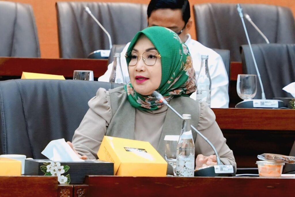 Imas Aan (DPR) Dukung Menkeu Blacklist Importir: Penghentian Pakaian Bekas, Kunci Pulihkan Industri Tekstil Nasional dari Banjir ‘Barang Murah’