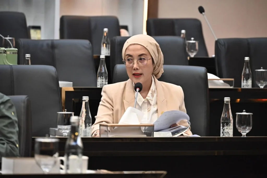 Selly Gantina Dorong Pembentukan Badan Guru Demi Lindungi Pendidik Indonesia