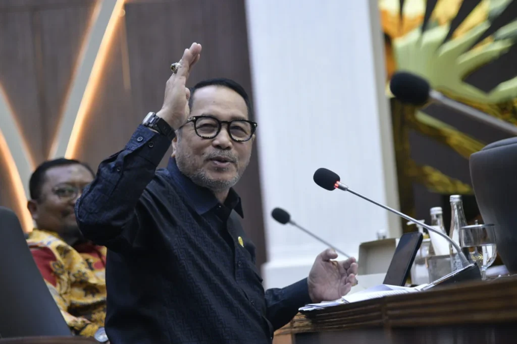 Negara Abaikan Amanat Konstitusi, Firman Soebagyo Usulkan RUU Perlindungan Guru