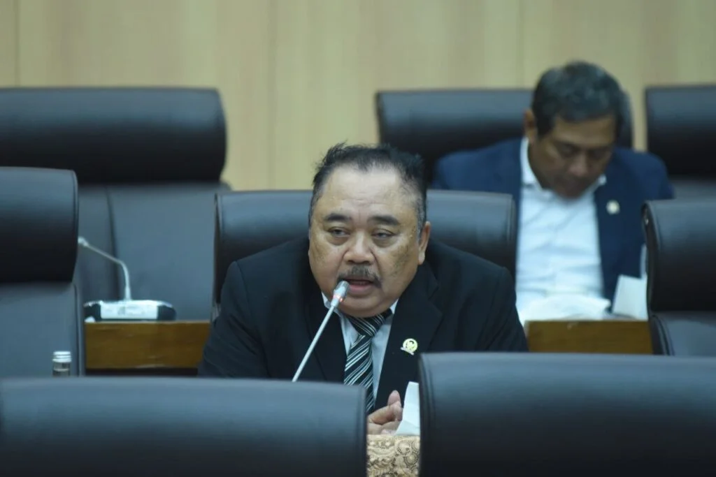 Ateng Sutisna: Kebakaran TPA Jatiwaringin Jadi Alarm Perbaikan Tata Kelola Sampah Nasional