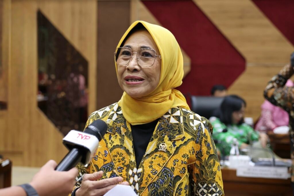 Hetifah Dorong Pemerintah Perkuat Penanganan Karhutla di Kalimantan